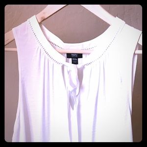 {Mossimo} - Sleeveless Top